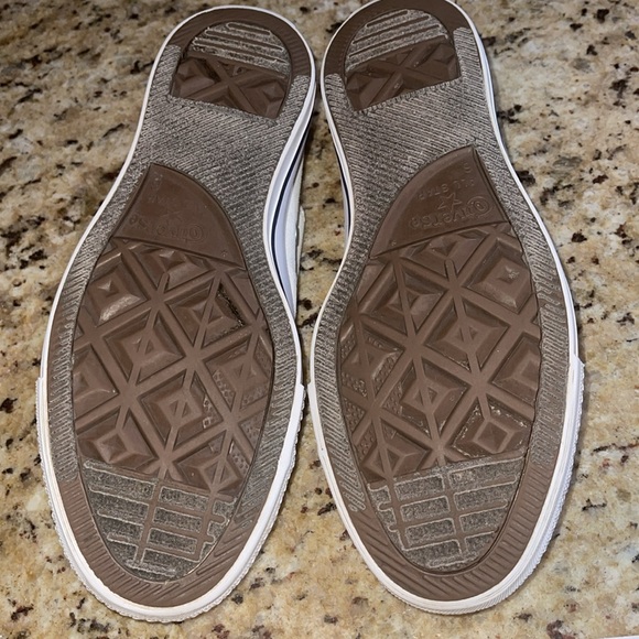 White Converse - Picture 7 of 10